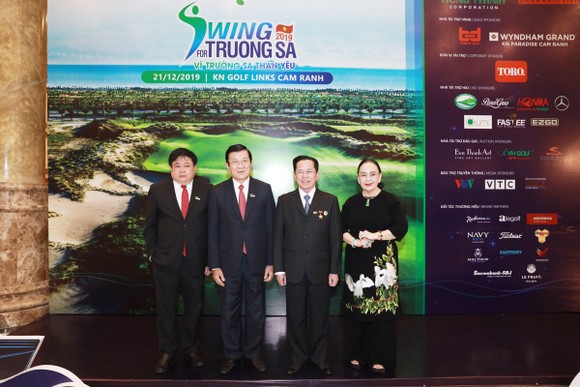 Giải golf 'Vì Trường Sa thân yêu' huy động hơn 136 tỷ đồng ủng hộ Trường Sa và Vùng 4 Hải quân ảnh 1