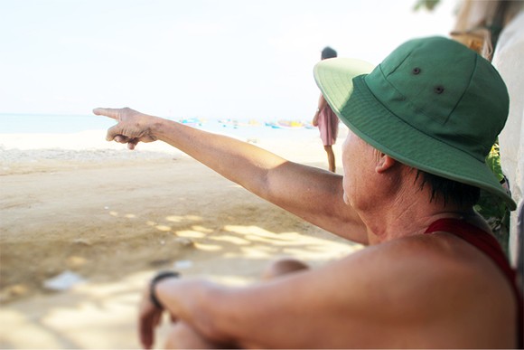 Kè biển 99 tỷ đồng 'lên dây cót' trước mùa mưa bão ảnh 24