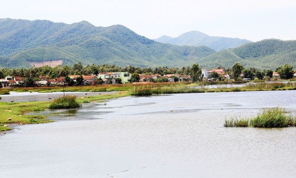 Dự án điện mặt trời đầm Trà Ổ mới chỉ phê duyệt chủ trương báo cáo đầu tư ảnh 4