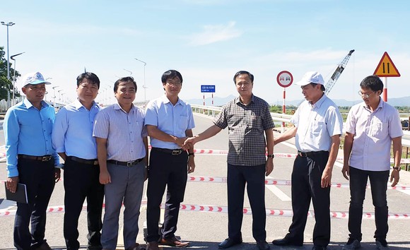 Chính thức thông xe cầu dài nhất trên quốc lộ 1 - miền Trung ảnh 1