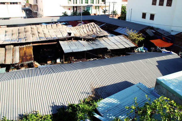 Xả thân cứu cụ già, em bé đang ngủ trong khu chợ bị cháy ảnh 8
