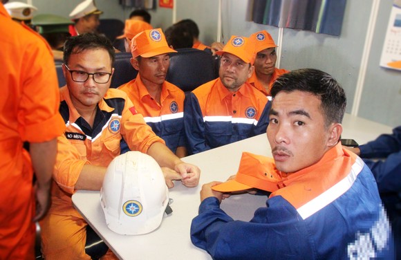 Tàu Toàn Phát 68 chìm trên biển: "Thuyền trưởng đã quên thân mình để cứu chúng tôi!" ảnh 6