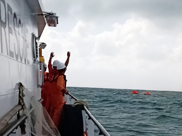 Tàu Toàn Phát 68 chìm trên biển: "Thuyền trưởng đã quên thân mình để cứu chúng tôi!" ảnh 1