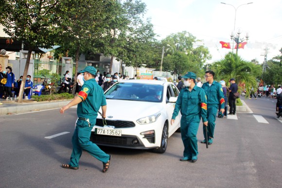 Nắng nóng kèm dịch Covid-19 gây nhiều khó khăn cho các thí sinh miền Trung dự kỳ thi tốt nghiệp THPT ảnh 10