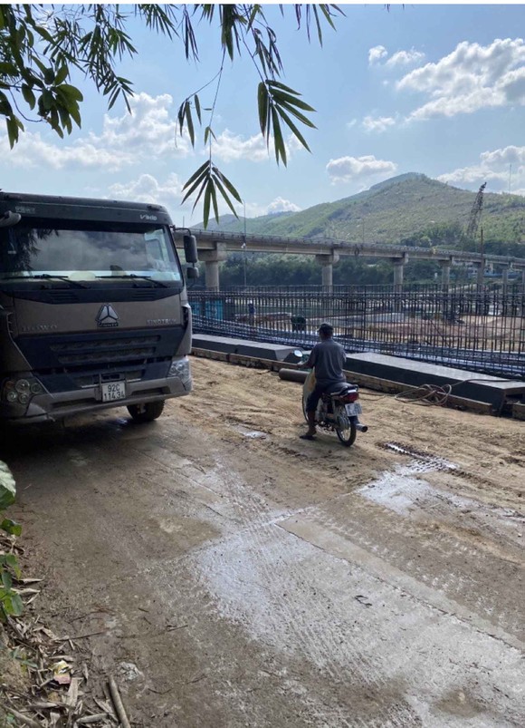 Quảng Nam: Doanh nghiệp ngang nhiên khai thác đất trái phép ảnh 3