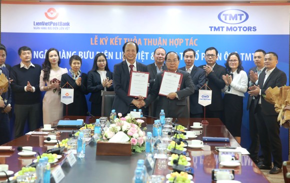 LienVietPostBank và ô tô TMT hợp tác cung cấp dịch vụ ảnh 1