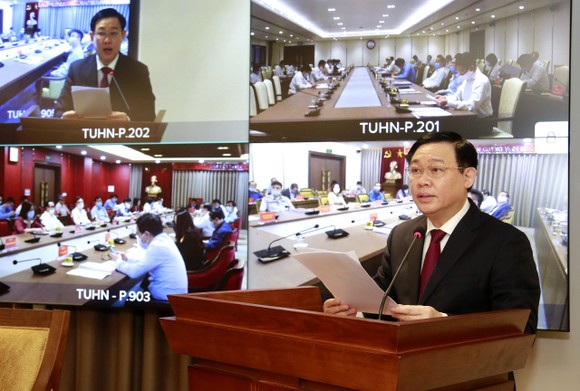 Bàn giải pháp vừa chống dịch vừa đi đầu phục hồi, phát triển kinh tế ảnh 1