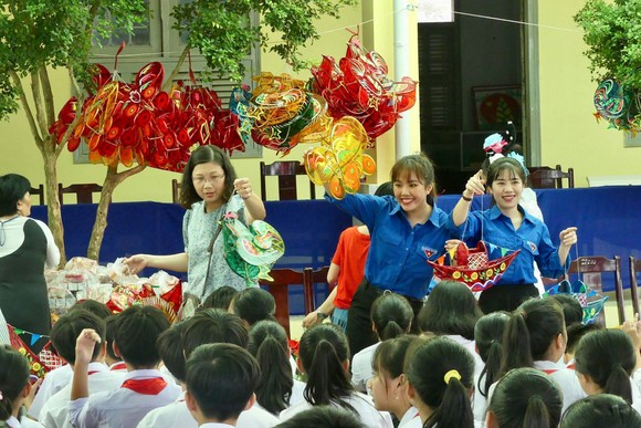 Mang trung thu yêu thương về xứ dừa ảnh 7