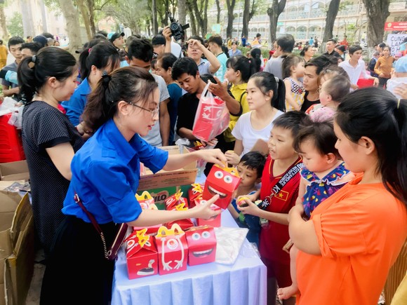 Xuân ấm cùng bệnh nhi ảnh 6