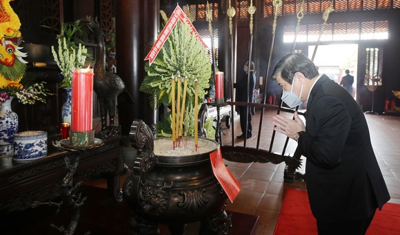 Lãnh đạo TPHCM dâng hương Giỗ Tổ Hùng Vương năm Canh Tý 2020 ảnh 8