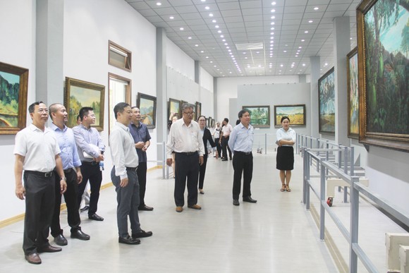 Đề xuất thành lập một bảo tàng tư nhân về tranh ở TPHCM ảnh 1
