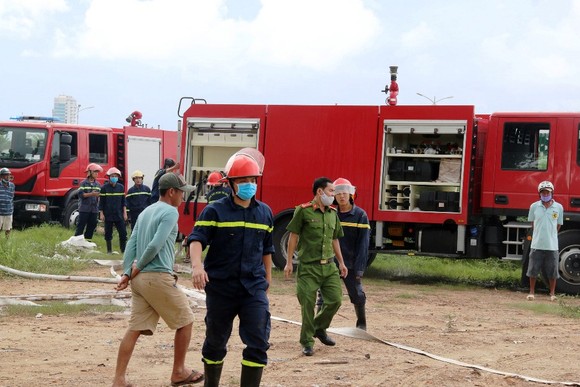 Cháy lớn, lan ra hàng chục căn nhà ở Rạch Giá ảnh 3