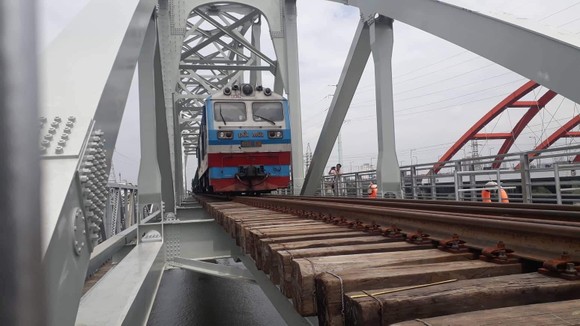 Điều chỉnh lịch chạy tàu Hà Nội - TPHCM: thêm đôi tàu SE5/6 ảnh 1