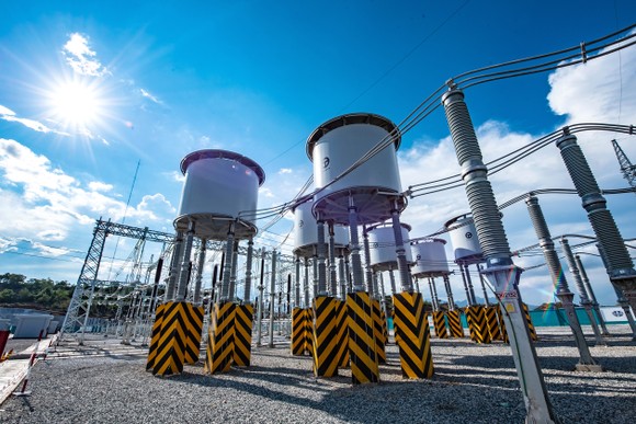 Khánh thành đưa vào vận hành Trạm biến áp 500kV và đường dây 220/500kV kết hợp Nhà máy điện mặt trời Trung Nam ảnh 5