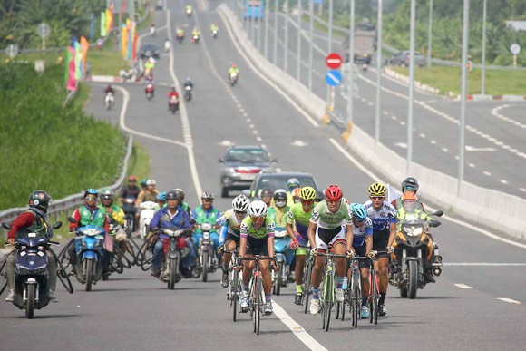 Giải xe đạp ĐBSCL: Jordan Parra lần thứ 2 thắng chặng ảnh 2