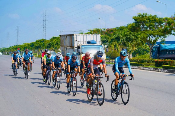 Nhiều đội lên đường tập huấn chuẩn bị cho Giải xe đạp Cúp Truyền hình TPHCM ảnh 2