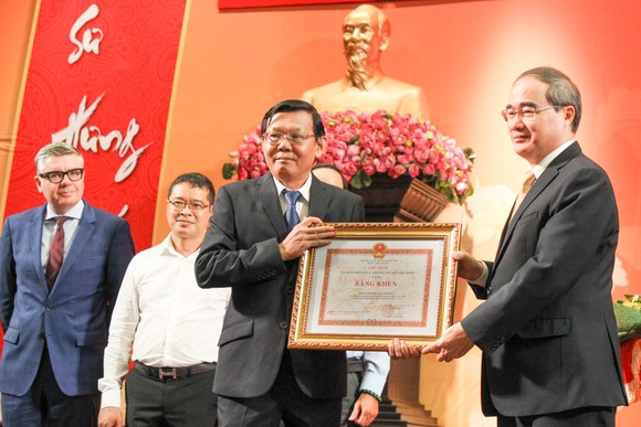 Giải thưởng Võ Trường Toản lần thứ 20 năm 2017: Tôn vinh 40 thầy, cô giáo tiêu biểu của TPHCM ảnh 3