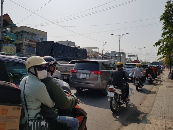Các tỉnh miền Tây gồng mình ứng phó kẹt xe dịp Tết ảnh 2