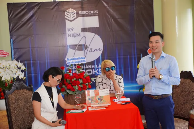 Anh Nguyễn Anh Dũng, Giám đốc điều hành Sbooks chia sẻ