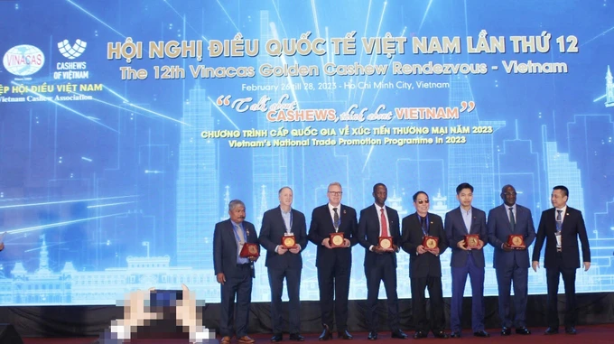 dinh hinh lai chuoi cung ung hat dieu toan cau