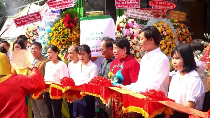 le-khai-truong-cua-hang-cua-hang-ban-gao-phuoc-ngoc-tai-so-19-nguyen-van-dau-phuong-5-quan-phu-nhuan-tphcm-8892.jpg