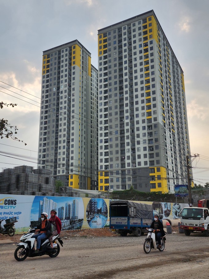 A condo is in the middle of construction real.jpg