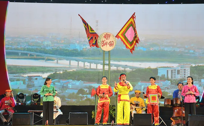 Hội thi Diễn xướng dân gian văn hóa các dân tộc kéo dài đến ngày 4-8, hứa hẹn mang đến khán giả nhiều nội dung trình diễn đặc sắc và khám phá ẩm thực các vùng miền hội thi