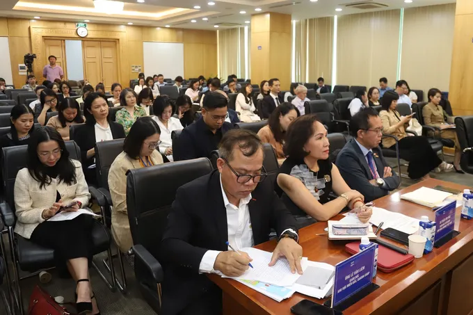 Các đại biểu tham dự diễn đàn chiều 4-12 IMG_5679.jpeg