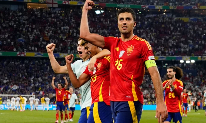 A España le esperan 11,3 millones de euros, la familia real británica desea suerte al equipo, Kane está dispuesto a cambiar su carrera personal por la Eurocopa