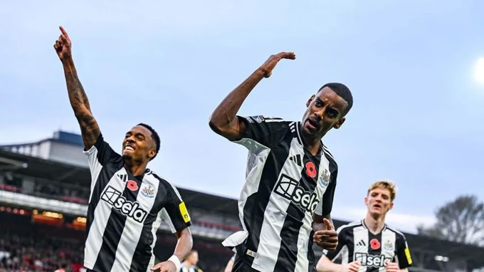 'Thierry Henry đệ nhị' - Isak của Newcastle giỏi đến mức nào?