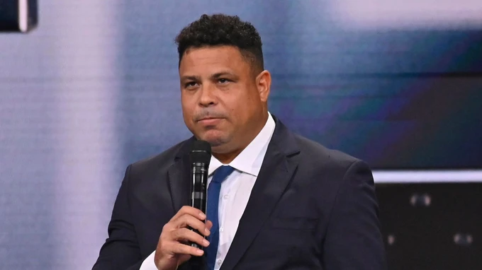 Ronaldo “béo” tranh cử chức chủ tịch LĐBĐ Brazil: Con đường phục sinh hay huyền thoại lạc lối?