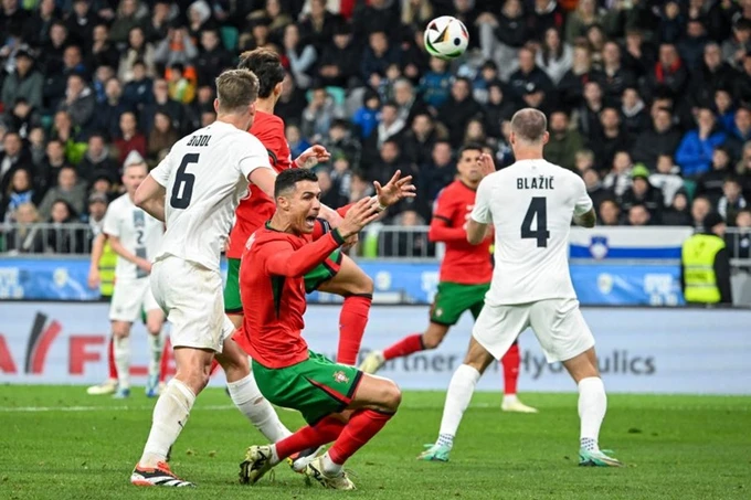 Portugal vs Slovenia1.jpg