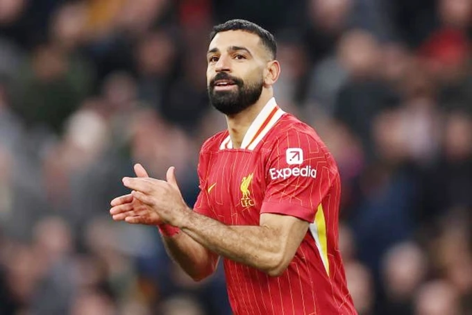 Mohamed Salah bất ngờ đăng một thông điệp bí ẩn về tương lai của mình ở sân Anfield.