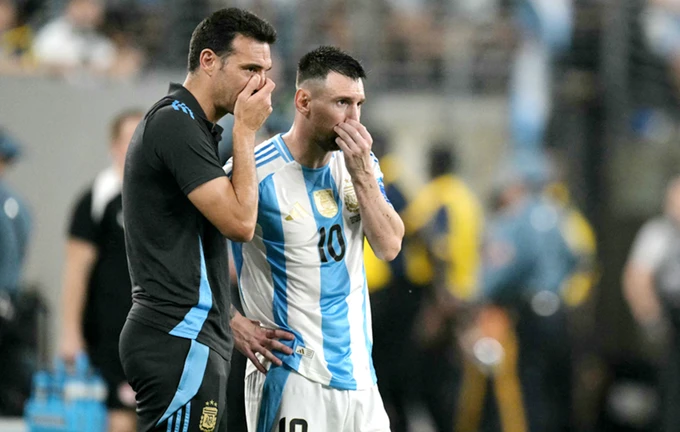 Coach Lionel Scaloni once again emphasized the "privilege" of captain Lionel Messi.