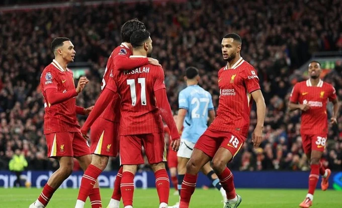 Liverpool kiểm soát cuộc đua vô địch Premier League sau chiến thắng 2-0 trước Man.City.