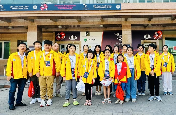 Đội cờ vua trẻ Việt Nam đang có mặt thi đấu vô địch trẻ châu Á 2024 ở Kazakhstan. Ảnh: MINH THẮNG