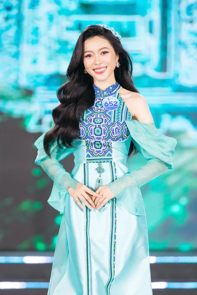 Người đẹp Tây Đô Nguyễn Ngọc Kiều Duy đăng quang Hoa hậu Quốc gia Việt Nam mùa đầu tiên 7aec6e32d8b865e63ca9.jpg
