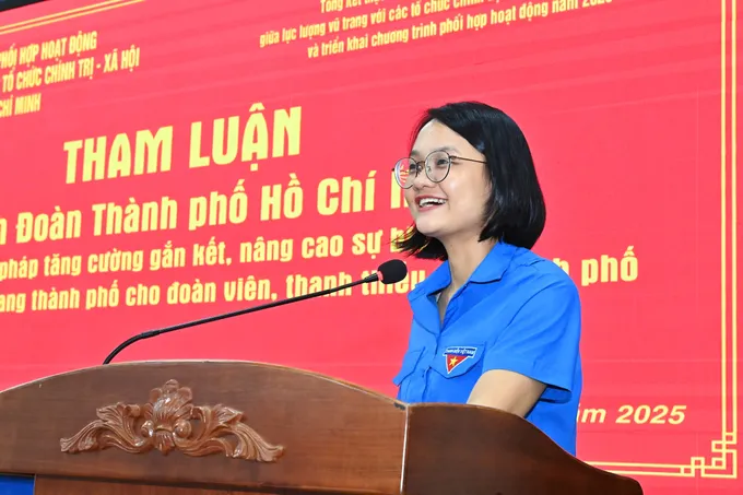 Phó Bí thư Thành đoàn TPHCM Trần Thu Hà phát biểu tham luận. Ảnh: VIỆT DŨNG z6373307950094_262b816c7912fe46dae169c2a2bcb87f.jpg