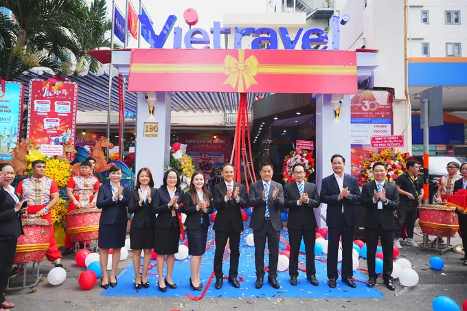 Vietravel ra mắt nhận diện thương hiệu mới 3.png