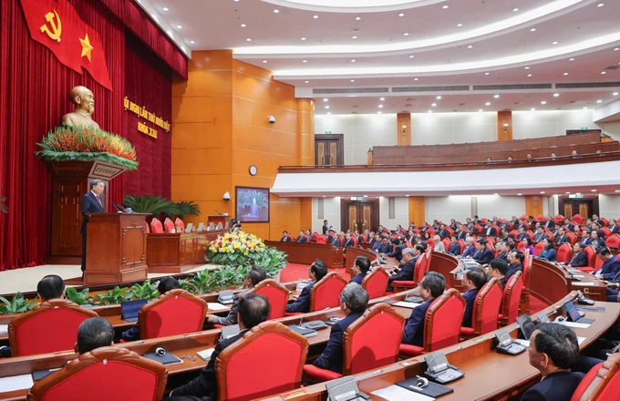 Quang cảnh phiên bế mạc Hội nghị lần thứ 11 Ban Chấp hành Trung ương Đảng khóa XIII. Ảnh: VIẾT CHUNG HNTW 11 be mac 2.jpg