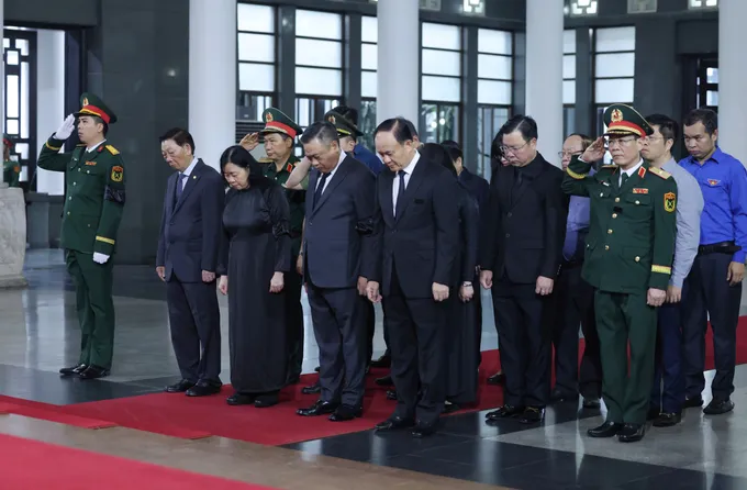 Doan Ha Noi 2.jpg