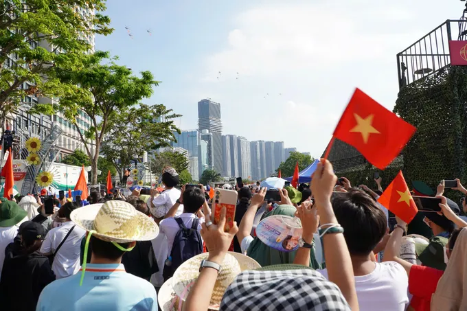 Hình ảnh Lễ Tổng duyệt diễu binh, diễu hành cấp Nhà nước chuẩn bị cho Đại lễ 30-4, tại TPHCM sáng 27-4 z6545947241477_a6c77d18b76ae028fbc9fae263a82287.jpg