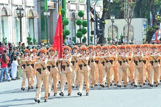 Hình ảnh Lễ Tổng duyệt diễu binh, diễu hành cấp Nhà nước chuẩn bị cho Đại lễ 30-4, tại TPHCM sáng 27-4 z6546070209236_c22ca27ad53d86bd24cadf56ae7f8178.jpg