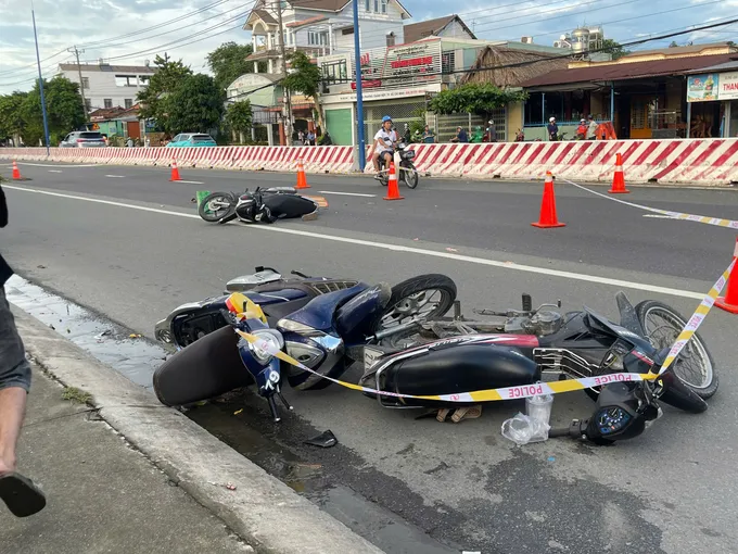 Hiện trường vụ tai nạn giao thông xảy ra chiều 5-10 HIEN TRUONG.jpg