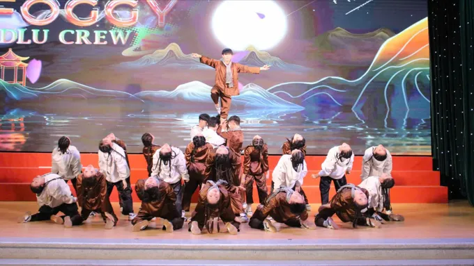 Các đội tham gia thi đấu tại vòng bán kết giải Dalat Best Dance Crew 2025 3c03565e3603845ddd12.jpg