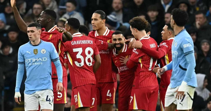 Mohamed Salah ghi bàn và kiến tạo giúp Liverpool thắng 2-0 tại Man.City.