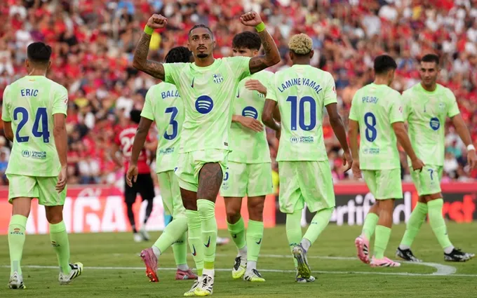 Barcelona khởi đầu bảo vệ danh hiệu La Liga với chiến thắng dễ dàng 3-0 tại Mallorca.