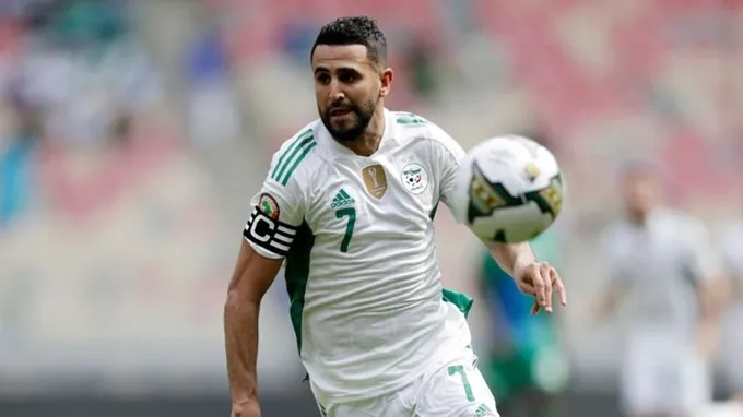 Algeria với đội trưởng Riyad Mahrez tài ba lần đầu tiên trở lại World Cup kể từ năm 2014.