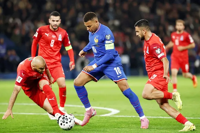 Kylian Mbappe ghi bàn và kiến tạo giúp đội tuyển Pháp đánh bại Azerbaijan 3-0.
