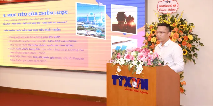 Ông Phạm Anh Tuấn, Cục trưởng Cục Thông tin cơ sở và Thông tin đối ngoại phát biểu tại tọa đàm tvv-0699-7750-2163.jpg